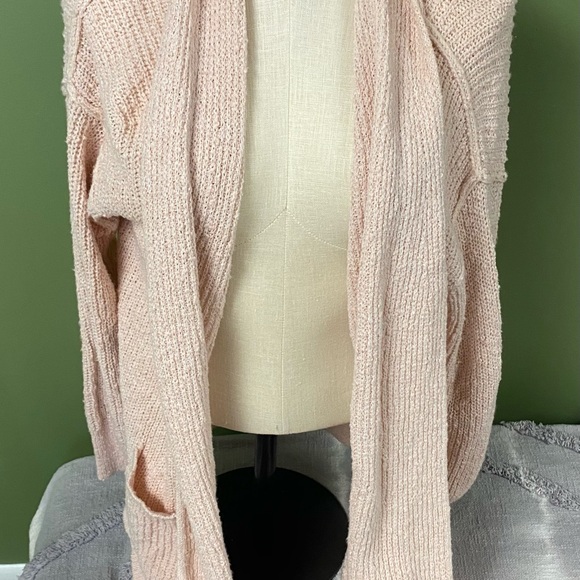 Abercrombie and fitch sweater - Picture 2 of 7